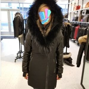 Ladies XS Rudsak Grace coat w/ rare black fur
